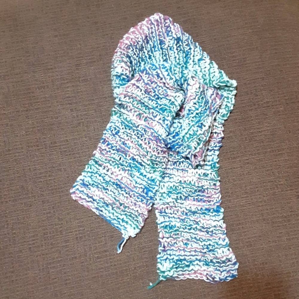 HANDMADE MULTI-COLORED SCARF